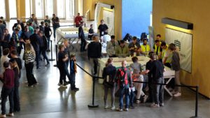 MINT Angebot RoboSAX (5) Interessierte und Familienmitglieder besuchen den Wettbewerb an der TU Chemnitz